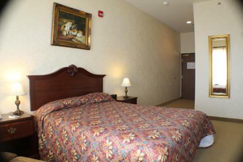 Hotel Silverland Inn & Suites