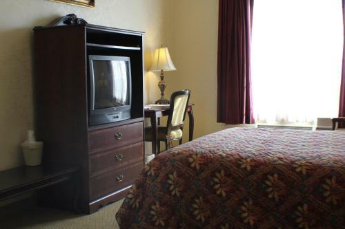 Hotel Silverland Inn & Suites