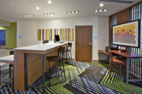 Hotel Holiday Inn Express And Suites South Hill