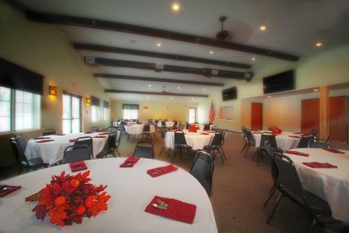 Hotel Junction Inn Suites & Conference Center