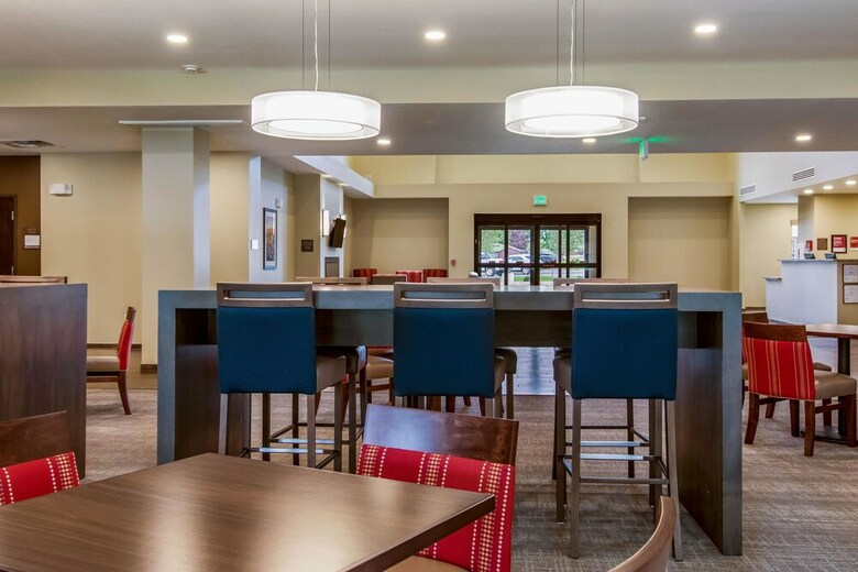 Hotel Comfort Suites