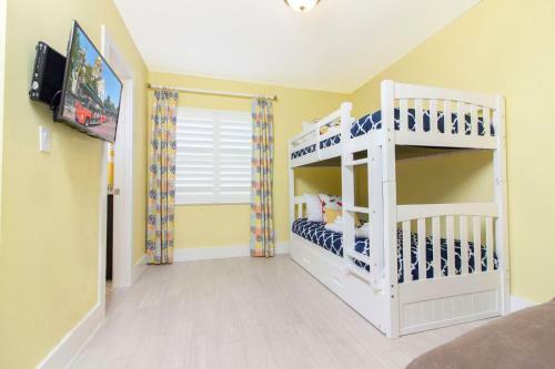 Windswept Sands, 4 Bedroom, Sleeps 11, Ocean Front, Pool