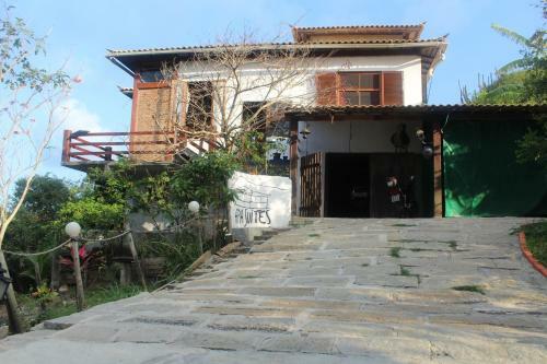 Hostal Apa Suites Guest House