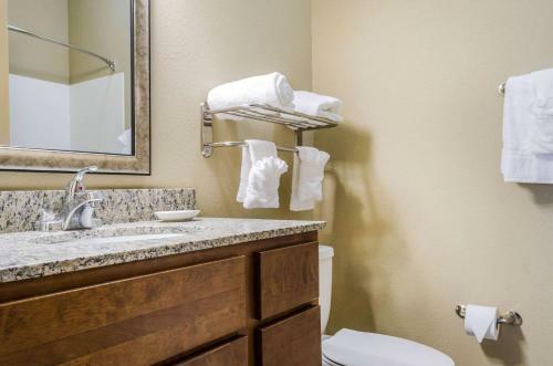 Hotel Mainstay Suites Hackberry Sportsman's Lodge