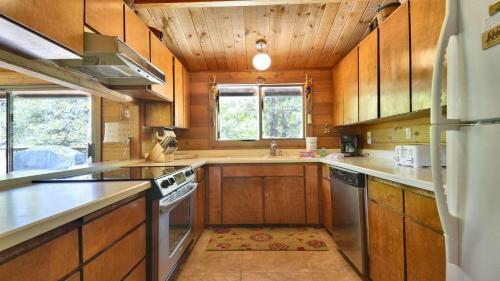 Flat Top 4 Two-bedroom Home