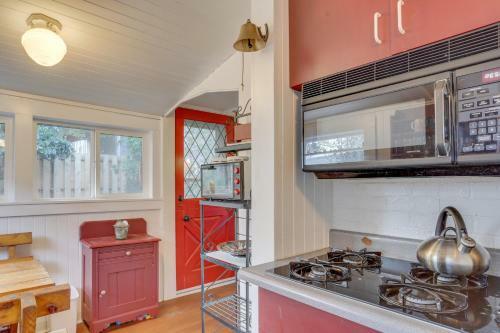 Coral Cottage