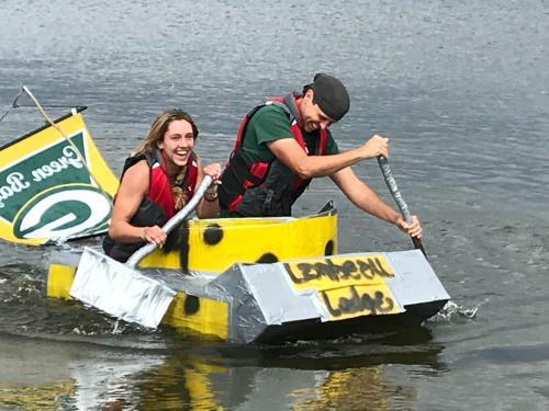 Lake Louise Lodge, Alaska