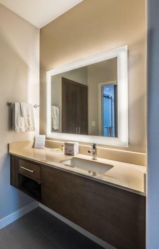Hotel Staybridge Suites - Lake Jackson