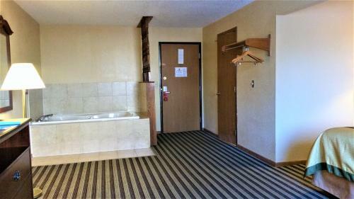 Hotel Super 8 By Wyndham Iowa Falls