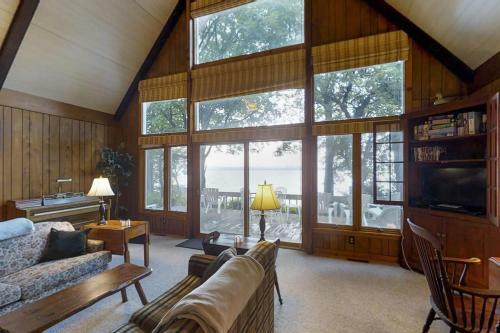 Southern Point Cottage At Inselheim Road