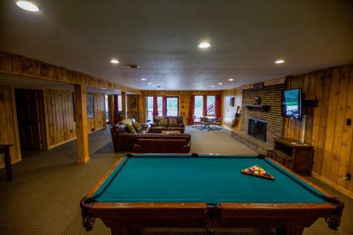 Grande Butte Lodge - Hocking Hills Home