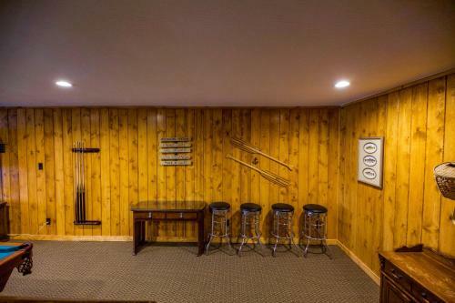 Grande Butte Lodge - Hocking Hills Home