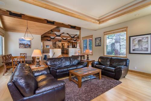 Mountain Lodge Holiday Home 163
