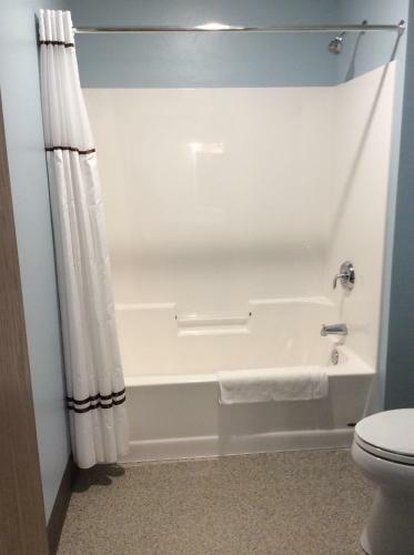 Hotel Scenic Shore Inn