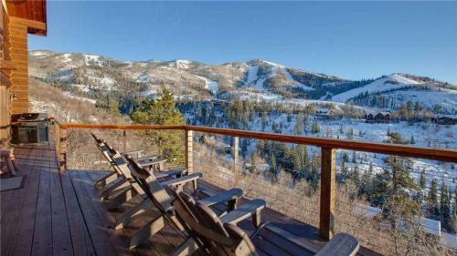Mountain High Chalet - Quintessential Deluxe Cabin - Spectacular Views!
