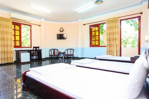 Hotel Kh�ch S?n Ninh Thu?n
