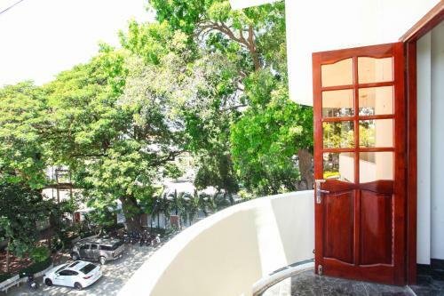 Hotel Kh�ch S?n Ninh Thu?n