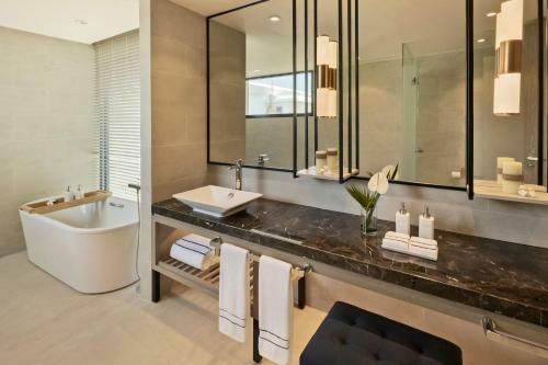 Hotel Melia Ho Tram Beach Resort