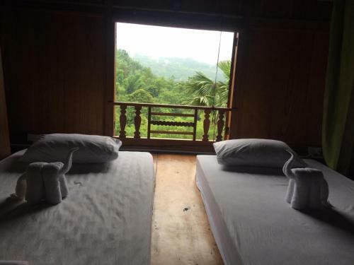Lodge Mai Chau Palm House