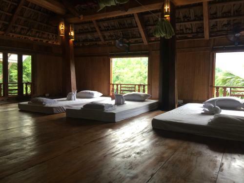 Lodge Mai Chau Palm House