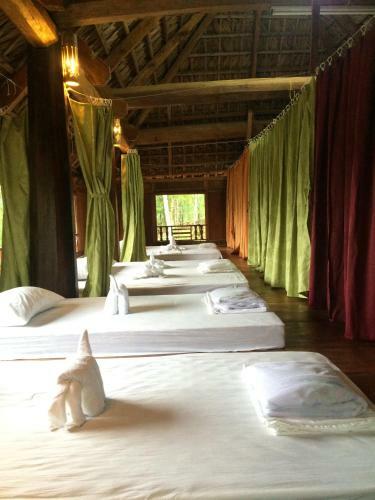 Lodge Mai Chau Palm House