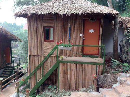 Bed & Breakfast Green Hill Hostel & Tour