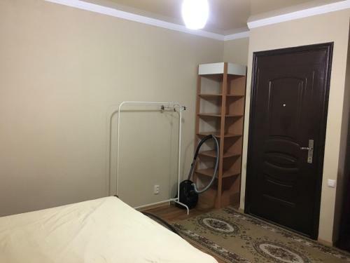 Hostal Guest House On Shakirbay 11