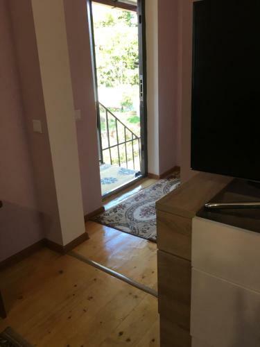 Hostal Guest House On Shakirbay 11