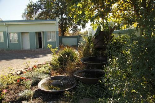 Hostal Buble Ball Guest House