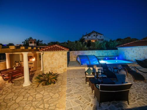 Beautiful Holiday Home In Debeljak With Swimming Pool