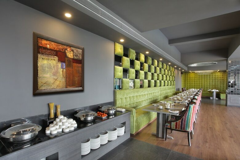 Hotel Rs Sarovar Portico