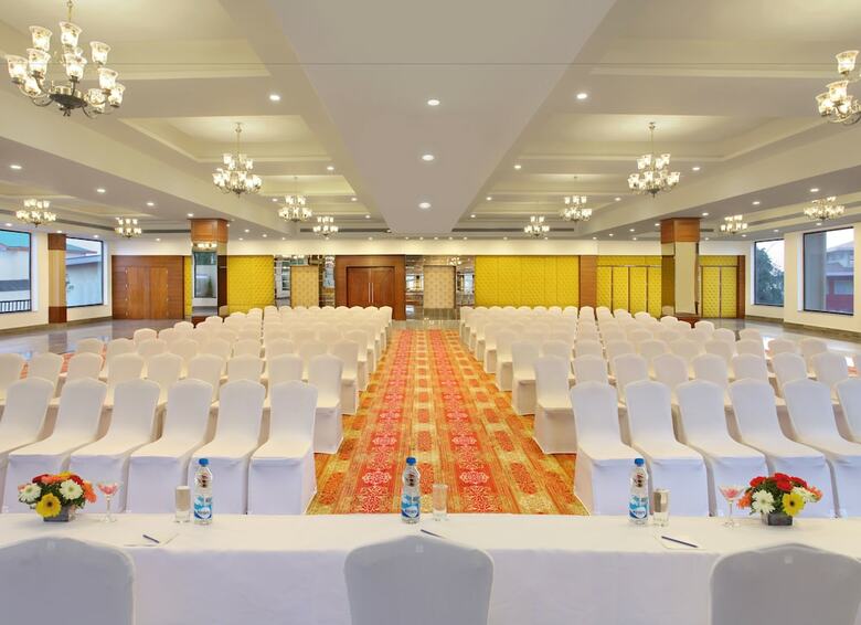 Hotel Rs Sarovar Portico