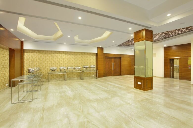 Hotel Rs Sarovar Portico
