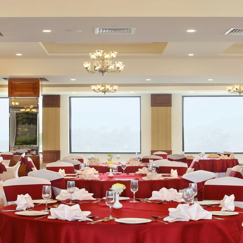 Hotel Rs Sarovar Portico