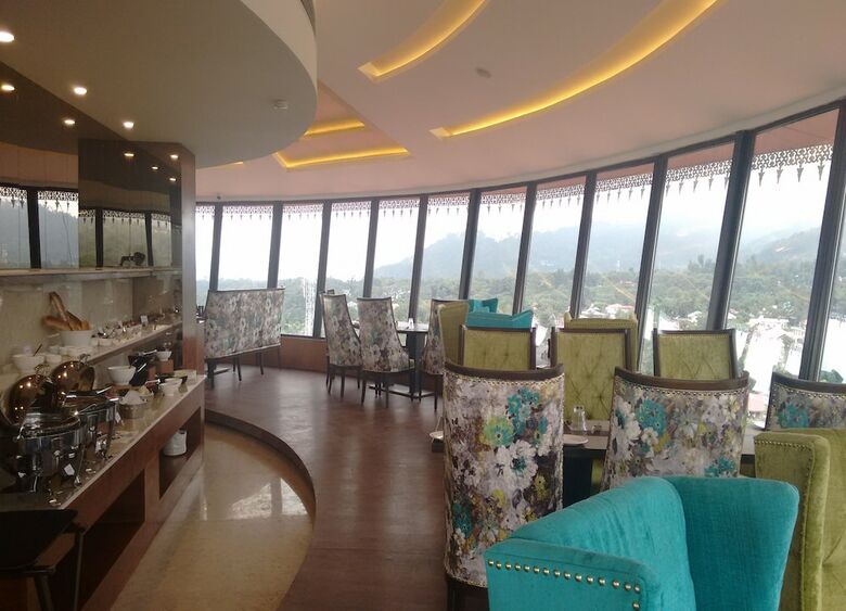 Hotel Rs Sarovar Portico