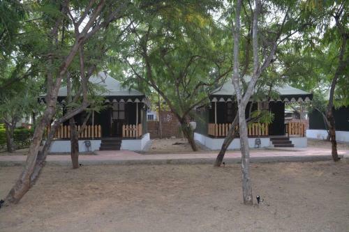 Hotel Gulmohar Sariska Resort
