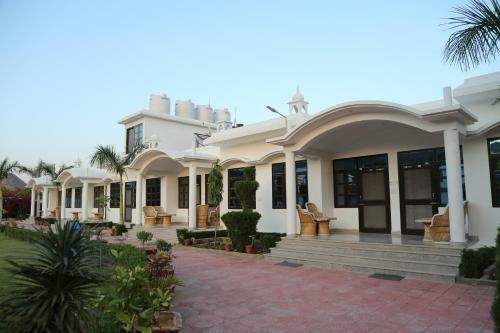 Hotel Gulmohar Sariska Resort