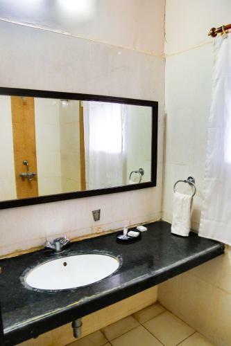 Hotel Gulmohar Sariska Resort