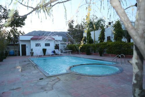 Hotel Gulmohar Sariska Resort