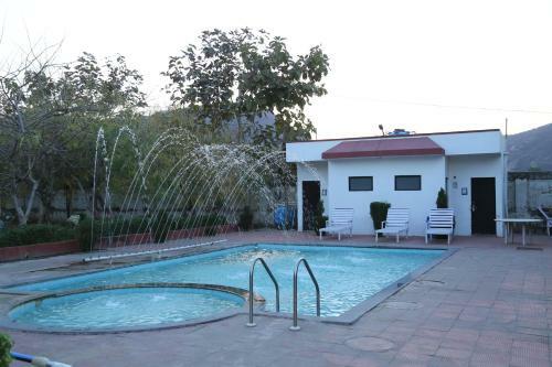Hotel Gulmohar Sariska Resort