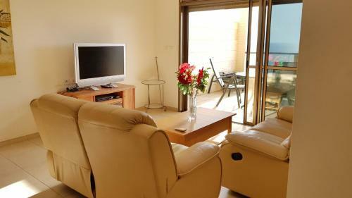 Apartment On Pierre Koenig 27