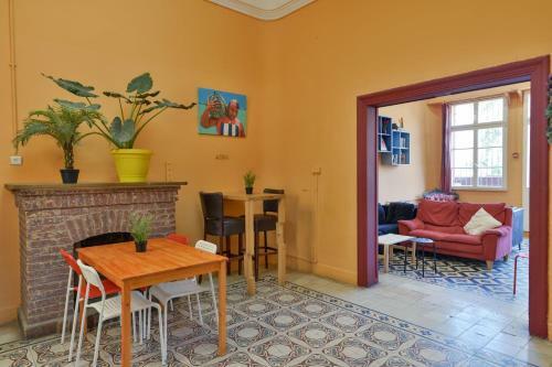 Roger�s Hostel Tel Aviv (Age 18-45)