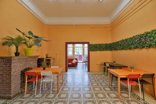 Roger�s Hostel Tel Aviv (Age 18-45)