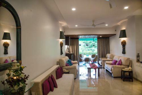 Lavasa Luxury Deck Apartment With View
