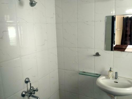 Easystayy Service Apartment