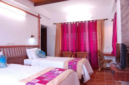 Hotel Kadambavanam Ethnic Village Resort