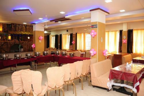 Hotel Pranav International