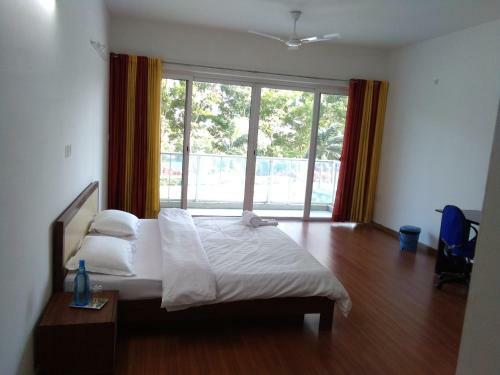 Hostal Amanora Service Apartment