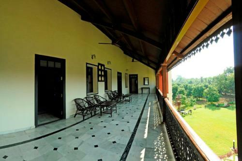 Hotel Champaner Heritage Resort