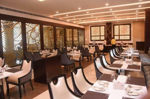 Hotel Nand Residency